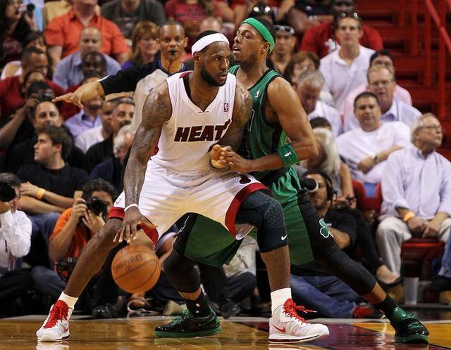 在边路形成 在边路形成