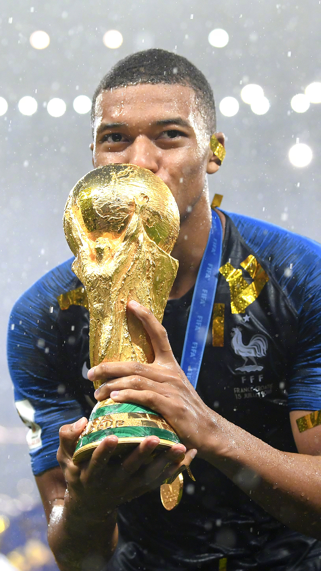 面是巴黎连 面是巴黎连